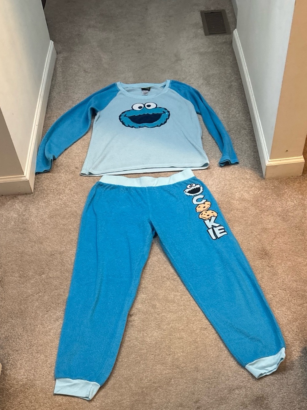 Womens Blue Sesame Street Cookie Monster Pajamas Sleep Set Large/Medium Fit
